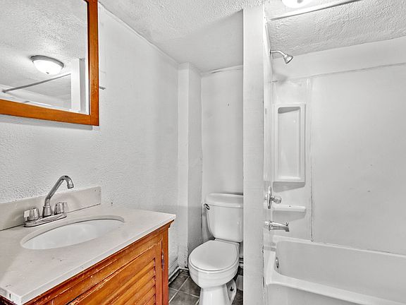 2nd image of 2430-2432 Berg St