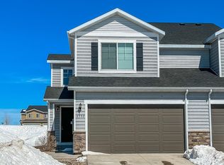 2732 28th St W, Williston, ND 58801