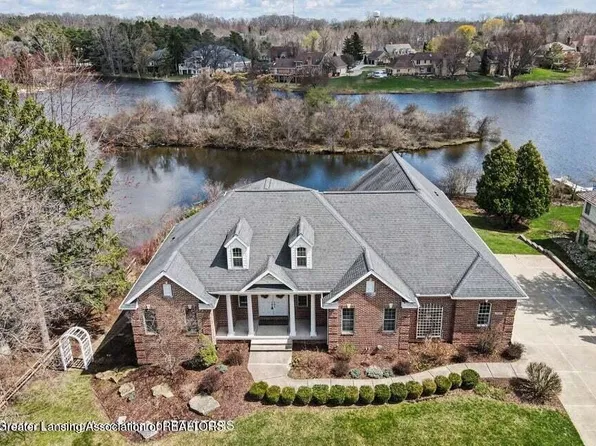 6330 Island Lake Dr, East Lansing, MI 48823