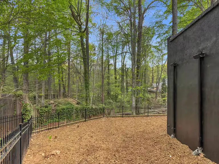 5390 Harrowood Ln — Photo 34
