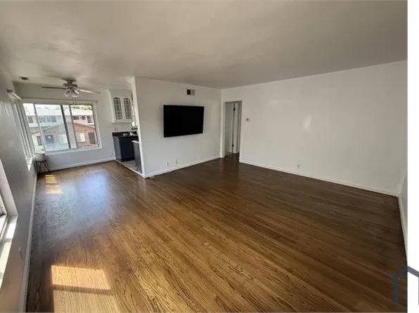 1049 E 3rd St APT 2, Long Beach, CA 90802