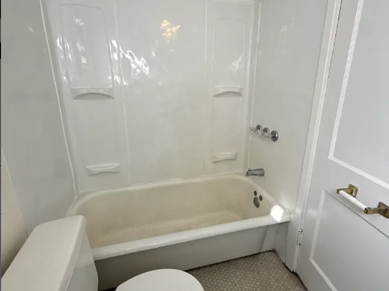3225 W Liberty Ave — Photo 7