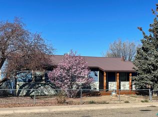 736 Legion Dr, Las Vegas, NM 87701