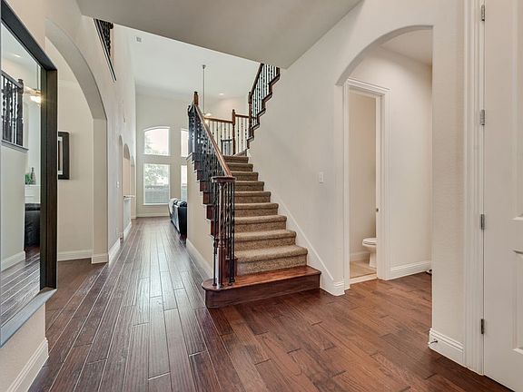 5th image of 7230 Milsap Ln