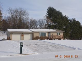 696 Highland Ave, Mondovi, WI 54755