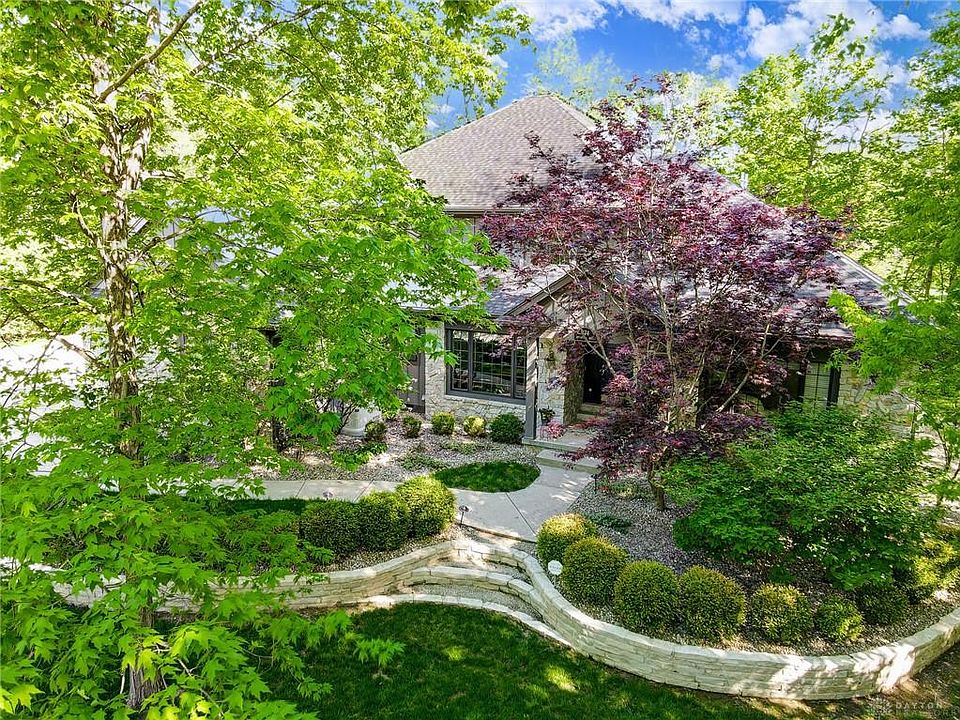 1st image of 374 Brookwood Dr