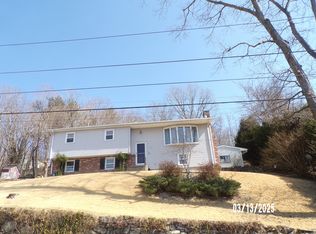 164 Mount Pleasant St, Derby, CT 06418