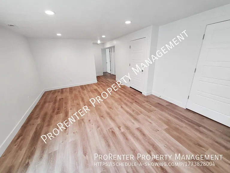 1509 W 450 S — Photo 23