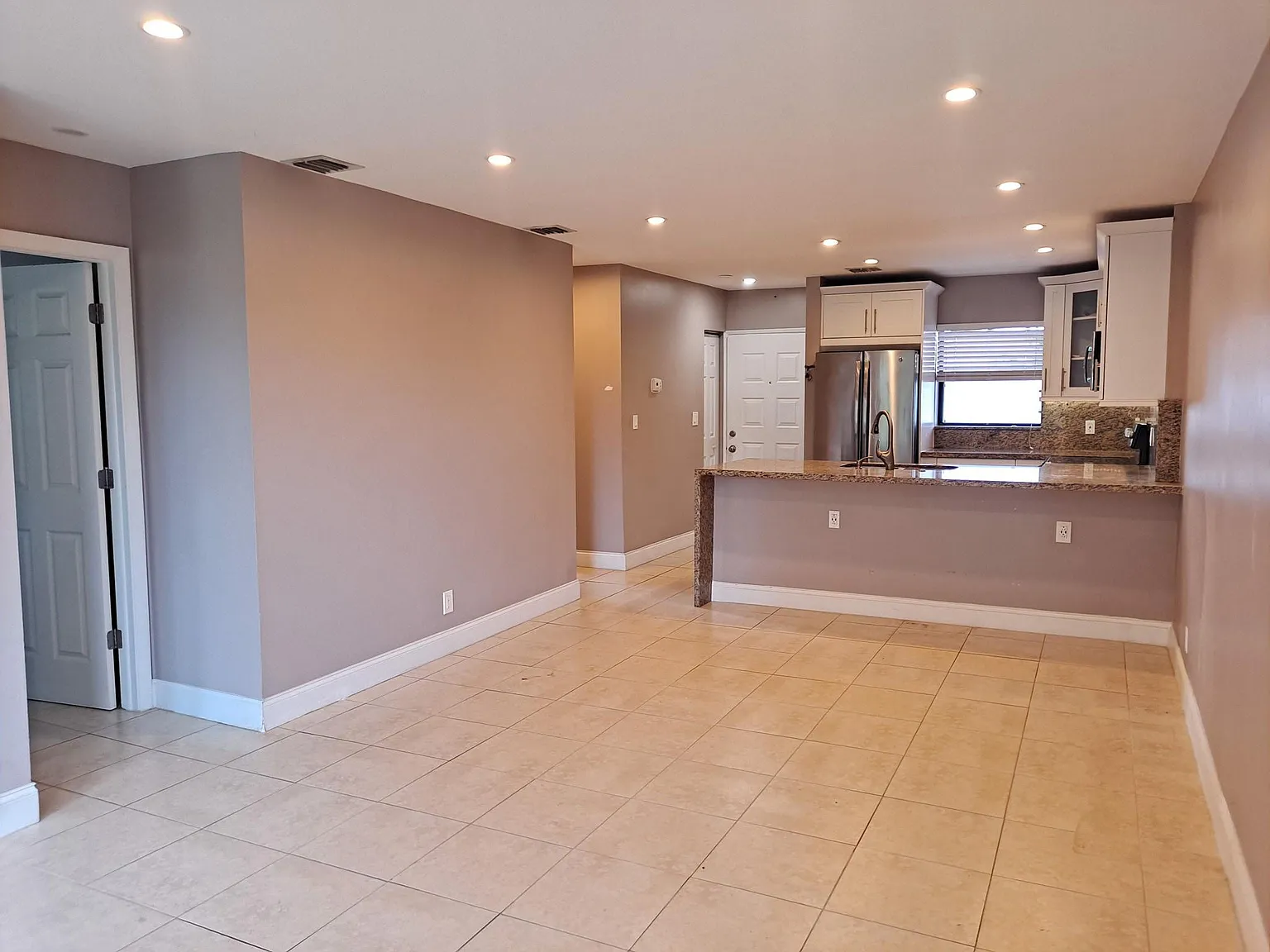 2 bed, 2.0 bath, 840 sqft, $2,000 — Photo 4