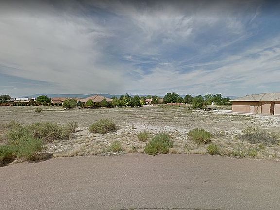 2nd image of 28 S Villa Del Sol Ct