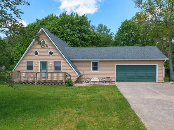8602 Riverbend Dr, South Haven, MI 49090