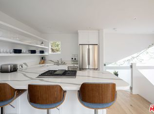 29233 Heathercliff Rd APT 3, Malibu, CA 90265