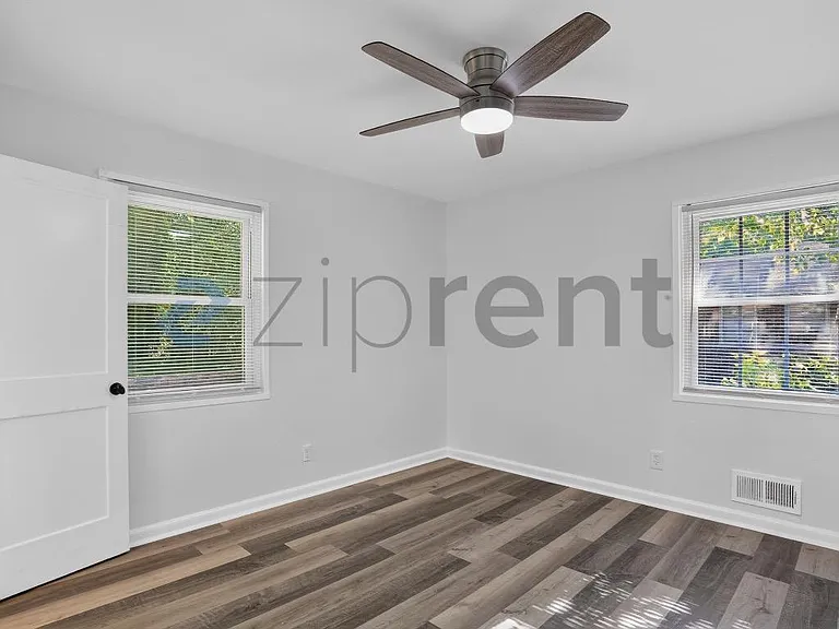 2915 Cascade Rd SW — Photo 16