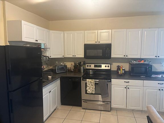 2nd image of 185 Pilgrim Ave #3