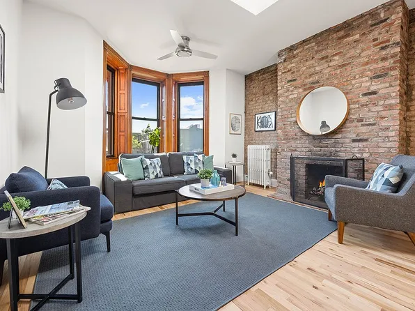 749 Union St APT 4L, Brooklyn, NY 11215