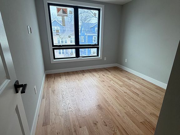 4th image of 292 Schley St #C