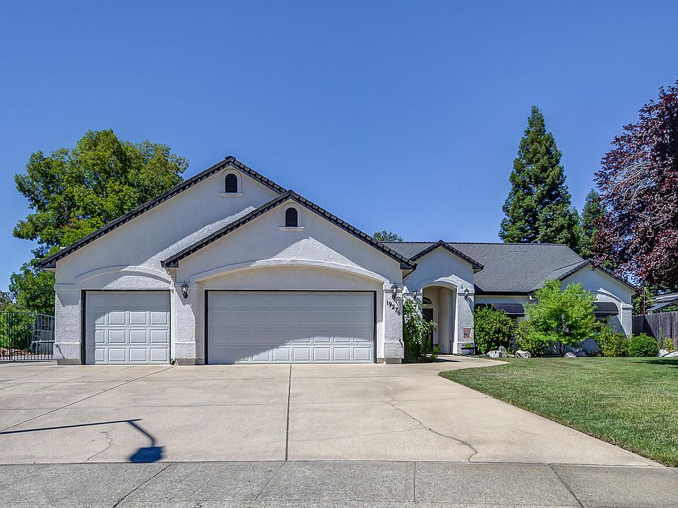 1st image of 19276 Lexington Ln