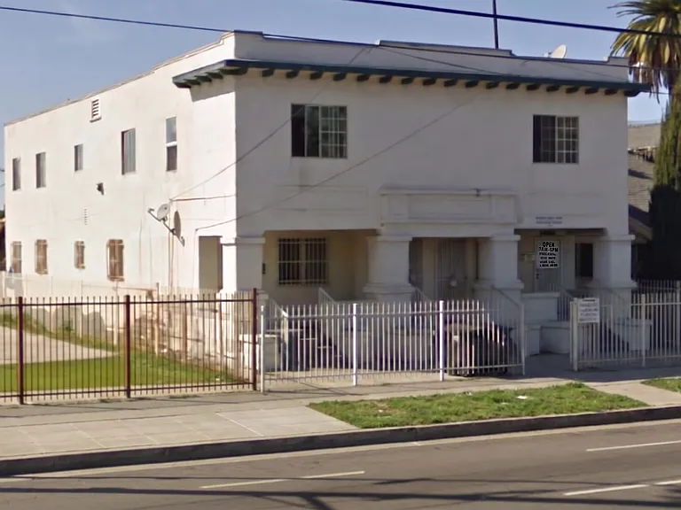 5265 S Figueroa St #1 — Photo 1