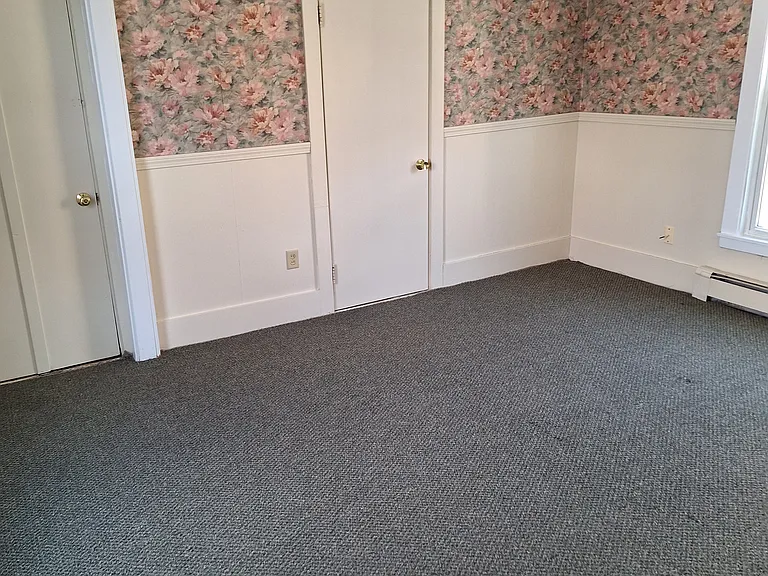 121 Pleasant St #4 — Photo 15
