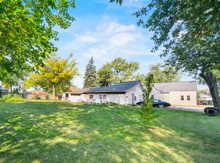 1449 Dearborn Ave, Aurora, IL 60505