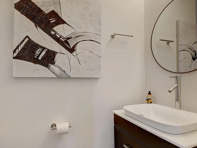 525 Bayfront Dr — Photo 10
