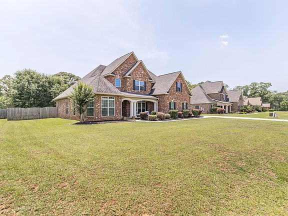 4th image of 105 Harley Dr