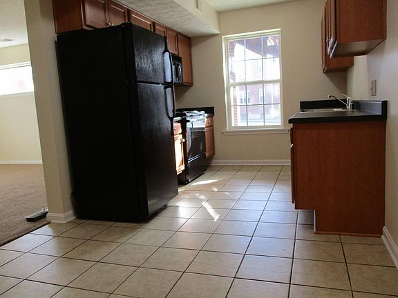 4th image of 2501 Gladstone Cir Floor 1