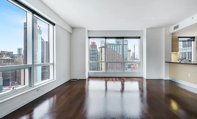 Sold by Engel & Völkers New York City | media 21