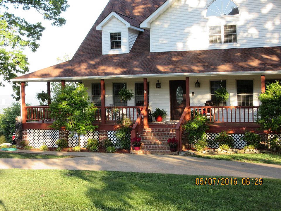 1st image of 923 Fairway Ln