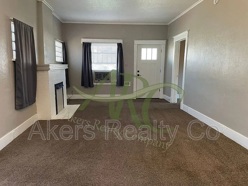 4 bed, 2.0 bath, 1960 sqft, $1,795 — Photo 4