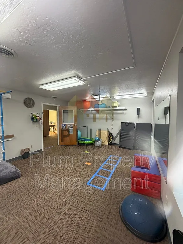 Studio, 1872 sqft, $1,872 — Photo 3
