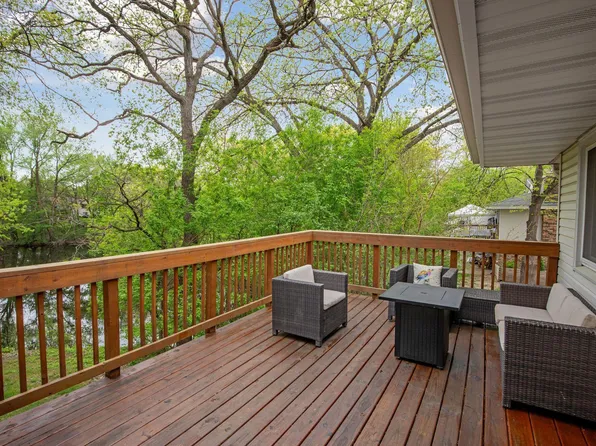 2313 E 122nd St, Burnsville, MN 55337