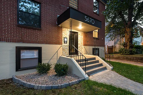 5670 Inglis St #8 Photo 1