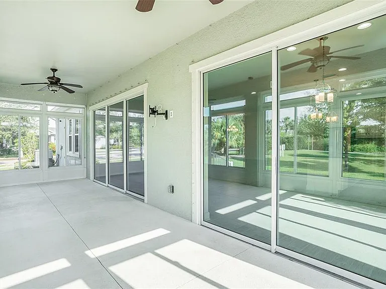 212 Shell Creek Ct — Photo 10