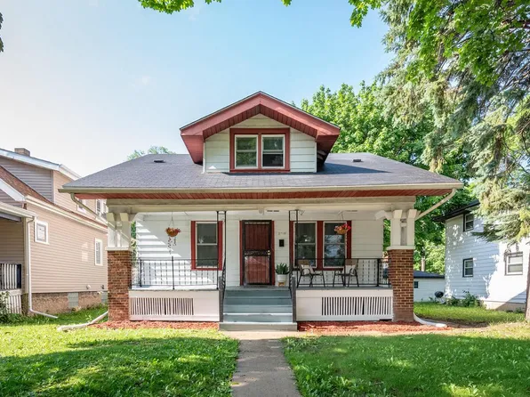 2710 West Fairmount AVENUE, Milwaukee, WI 53209