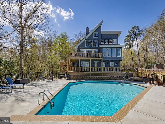 5th image of 1924 Custis Millpond Rd