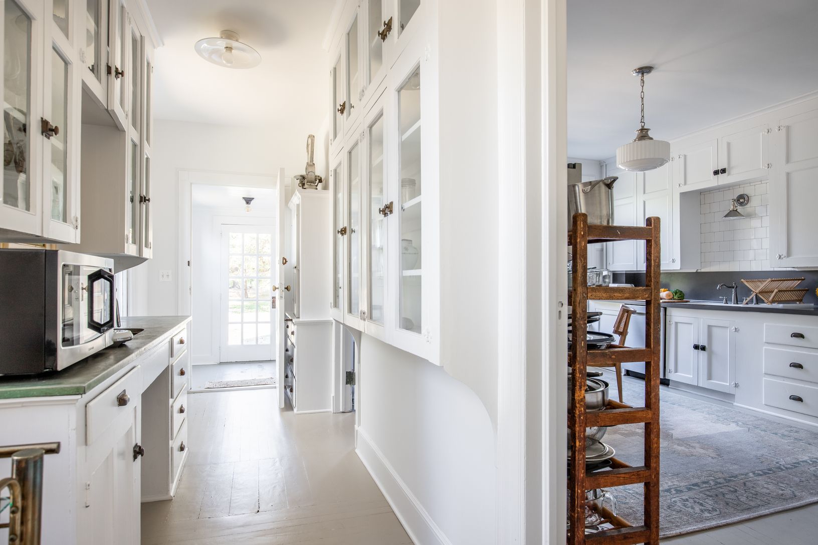  Kitchen/ Butlers Pantry