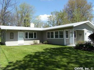 45 Wexford Rd, Syracuse, NY 13214