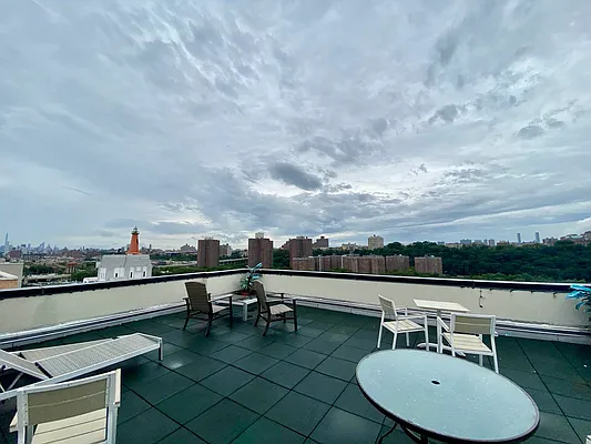 Rented by Bruma Realty LLC | media 10