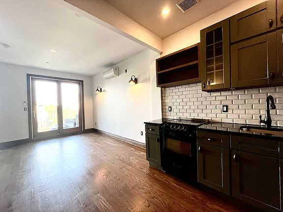 3rd image of 871 Grand St APT 5B