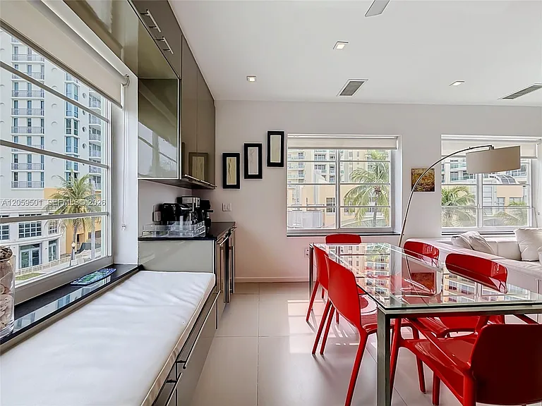 1460 Ocean Dr #404 — Photo 14