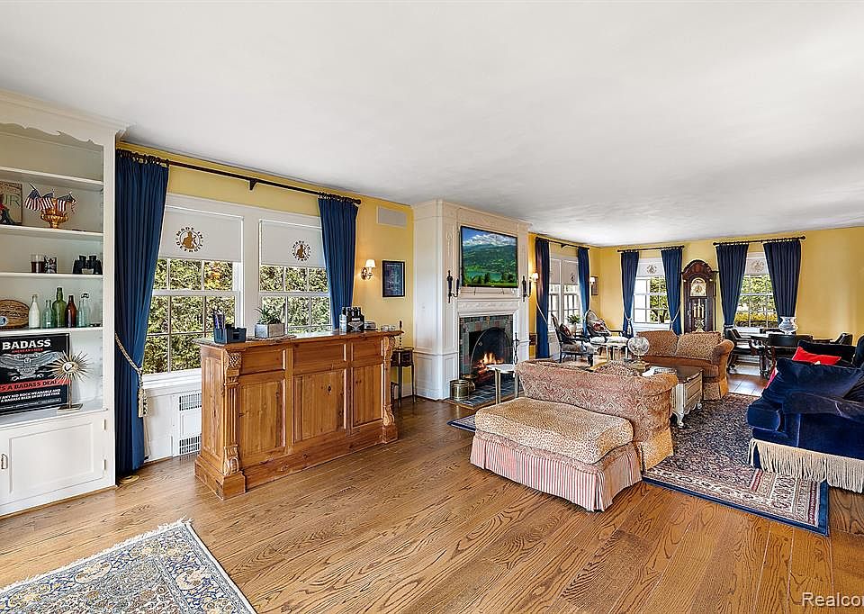 9090 Dwight St, Detroit, MI 48214 MLS 20221029371 Zillow