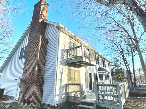 4th image of 1025 Wiltshire Dr