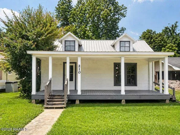 210 5th St, Abbeville, LA 70510