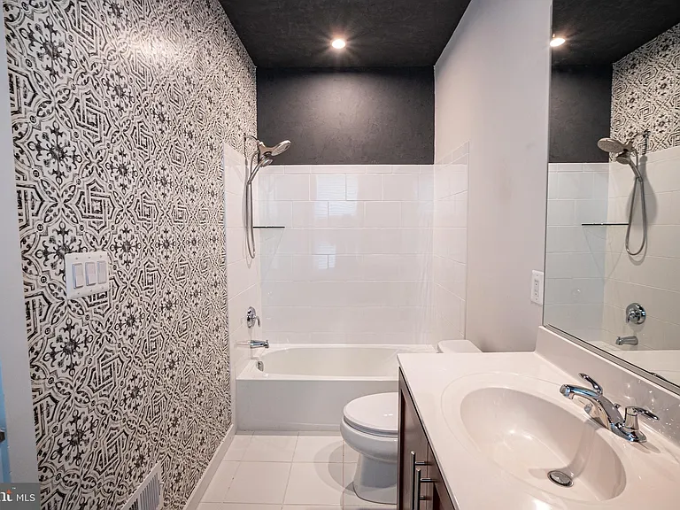 14304 Beckett Glen Cir — Photo 30