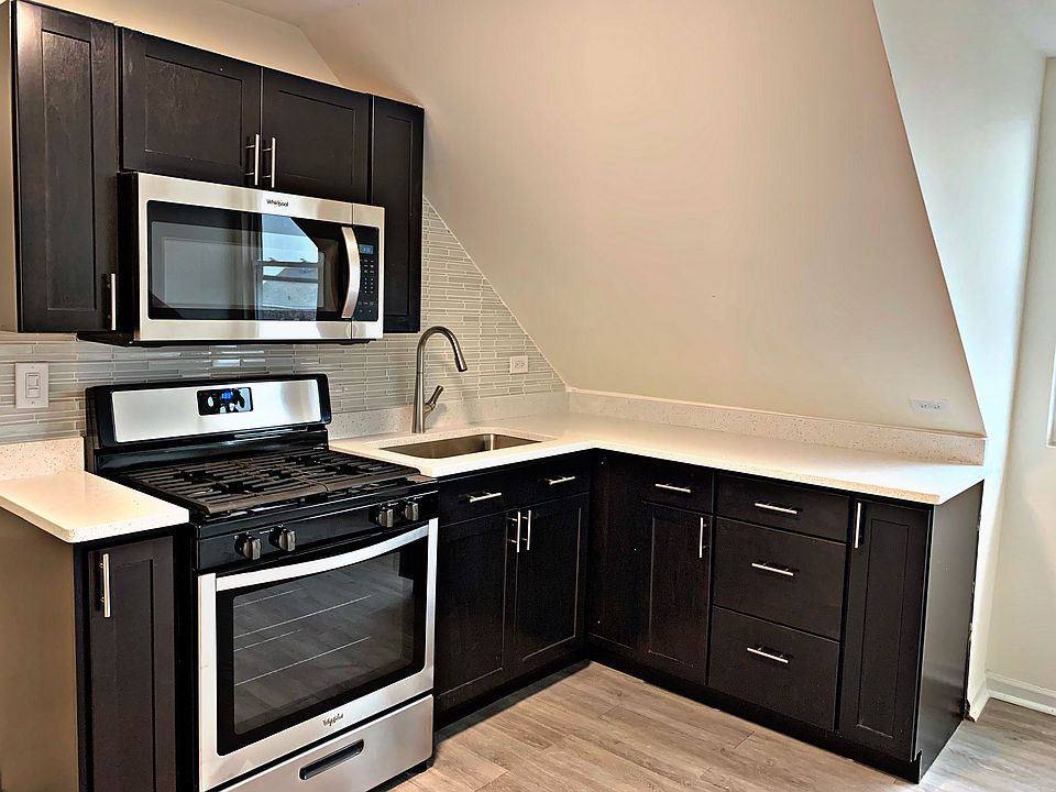 1st image of 2036 W Coulter St APT 4