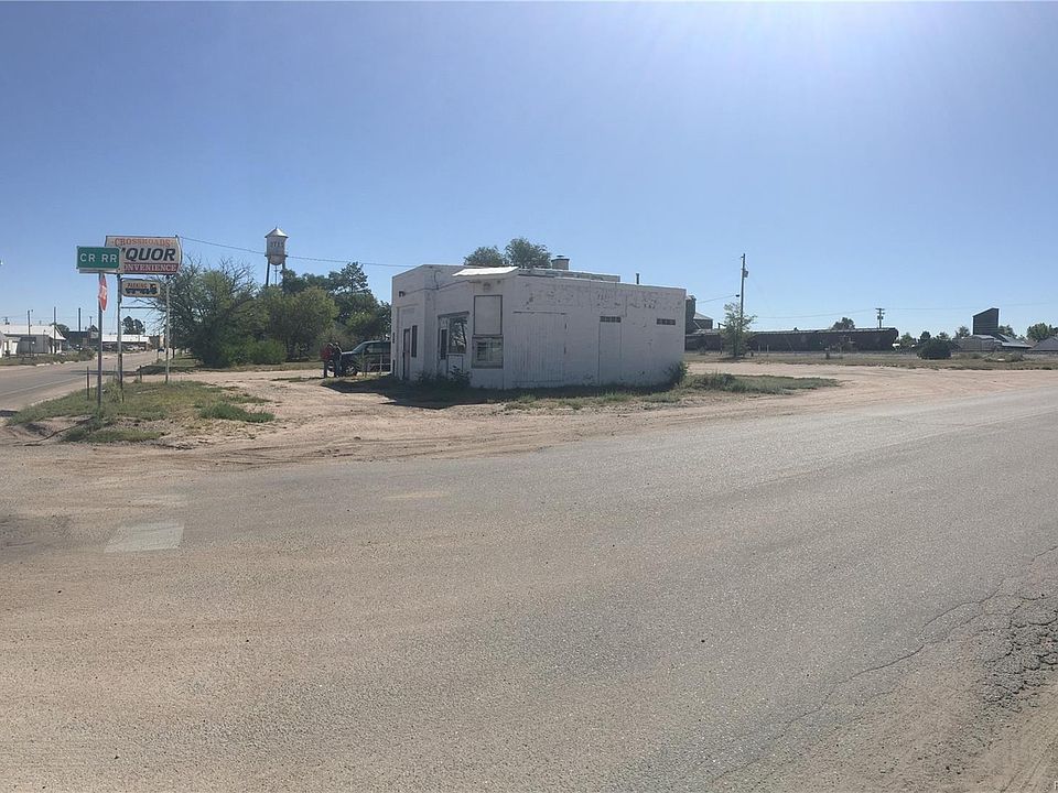 2nd image of 102 E 1st St