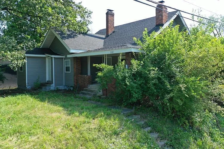3132 E 36th St photo 1