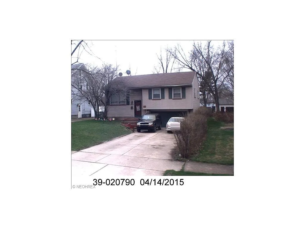 1373 Drexel Ave NW photo 1