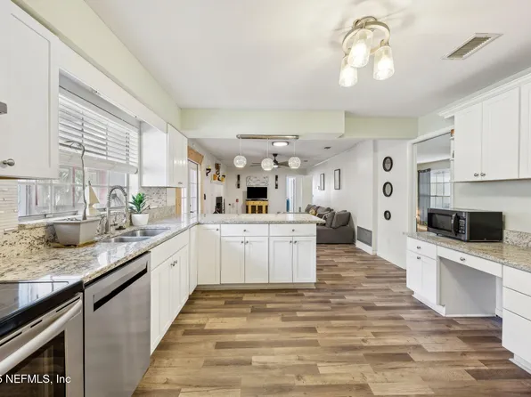 6305 WUTHERING HEIGHTS Road, Jacksonville, FL 32211
